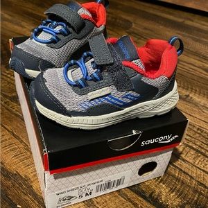 Saucony sneakers red-gray-blue sz. 5 (medium width)